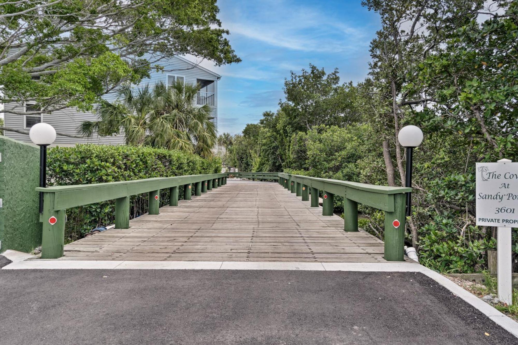 Condo With Pool And Gulf Access On Anna Maria Island! Holmes Beach Exterior photo